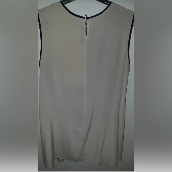 Colorblock Sleeveless Dress - Picture 3 of 4